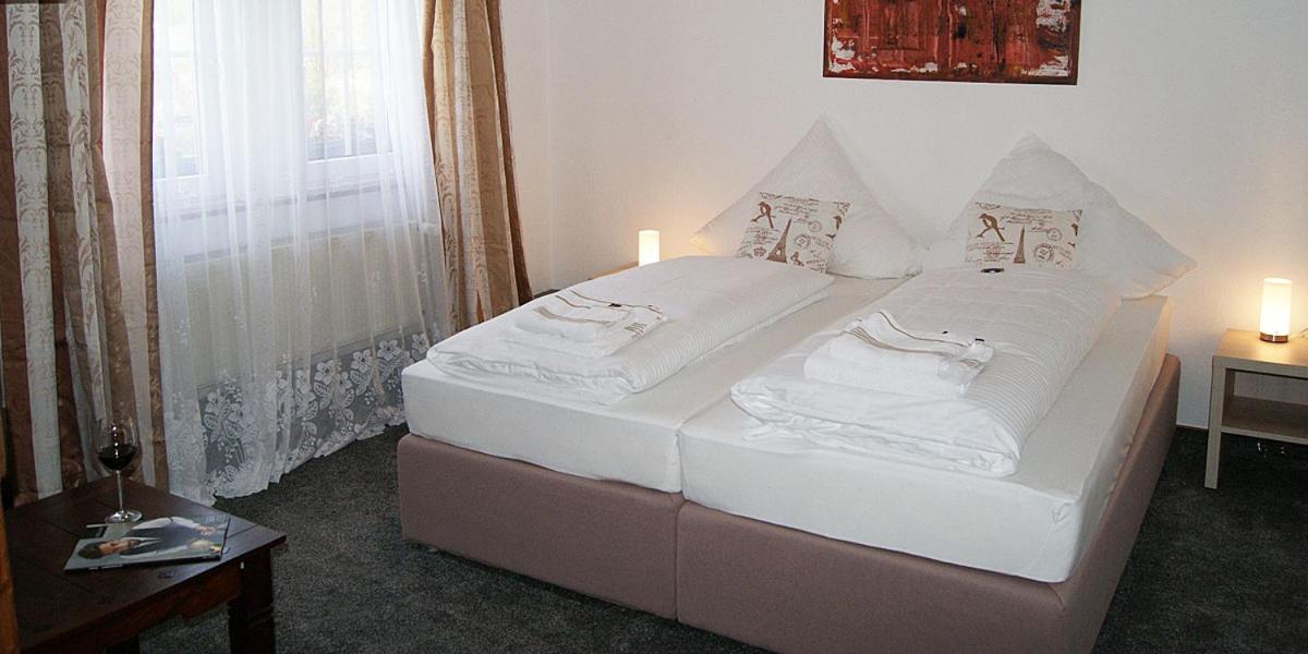 Forsthaus Ewig Hotel-Restaurant Attendorn Bagian luar foto